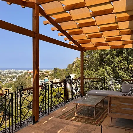 别墅 A Historic Stone With Private Garden, Terrace And Private Pool Just For Klirou