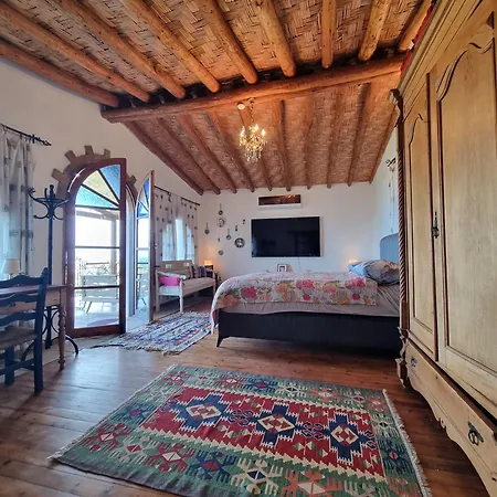 A Historic Stone With Private Garden, Terrace And Private Pool Just For Willa