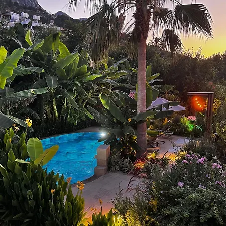 别墅 Historic Stone Villa With Private Pool, Garden & Full Sea View