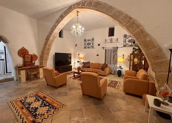 Vila A Historic Stone With Private Garden, Terrace And Private Pool Just For
