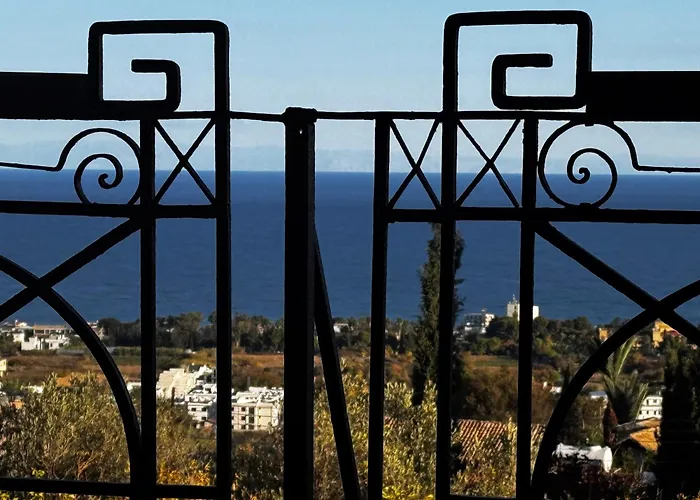 Vila A Historic Stone With Private Garden, Terrace And Private Pool Just For *