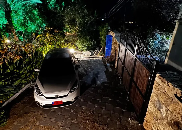 Vila A Historic Stone With Private Garden, Terrace And Private Pool Just For Klirou